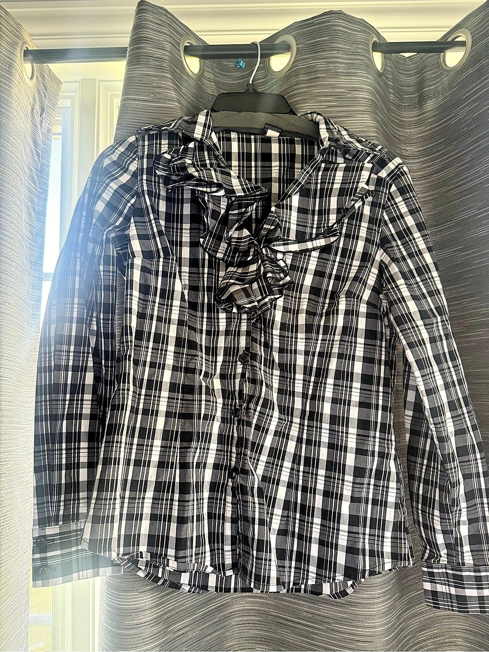 Spense Plaid Tie Neck Button Down Shirt Size Small Like New